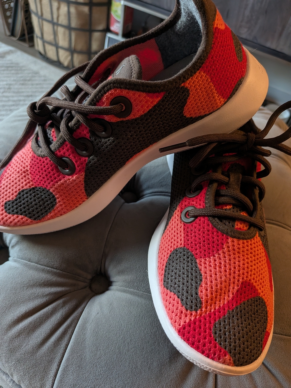 Allbirds Women 9 Red, Pink, Brown Camo Sneakers